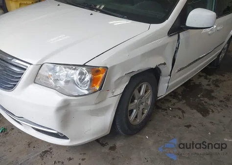 2013 Chrysler Town & Country Touring from USA, damaged, VIN 2C4RC1BG3DR657630